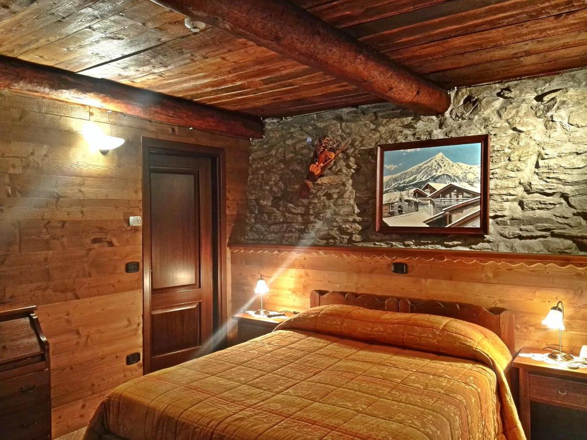 Etoile Des Neiges Sauze D'Oulx Exterior foto